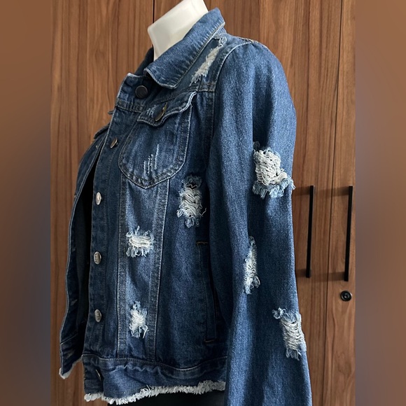 Between Us. Classic Blue Distressed Jean Jacket LARGE - Picture 6 of 16
